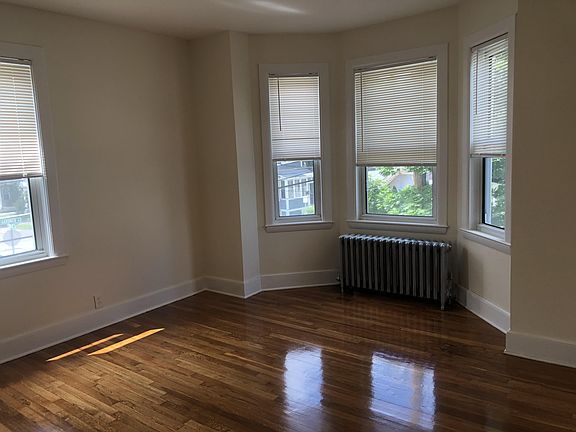 4th image of 81 Cushing St Floor 2