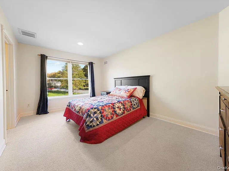 1403 Kings Hwy — Photo 21