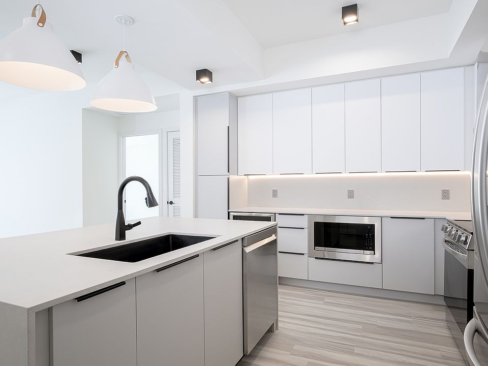 1st image of 2335 NE 186th St #1-0617