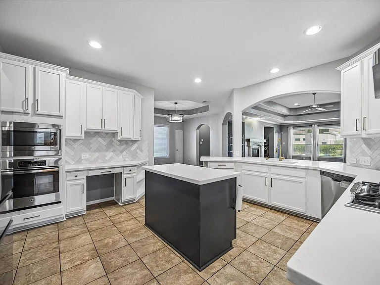 4419 Convento Dr — Photo 10