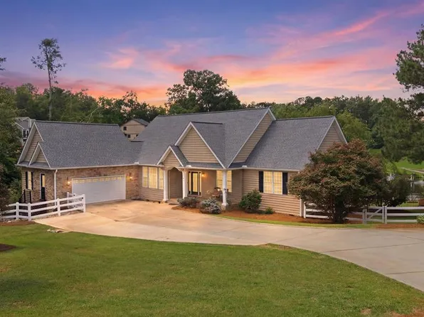 123 Bridgepoint Rd, Greenwood, SC 29649