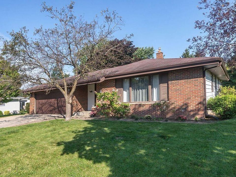 1st image of 517 Hollybrook Ln