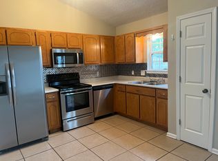 1004 Regal Rd, Saint Marys, GA 31558