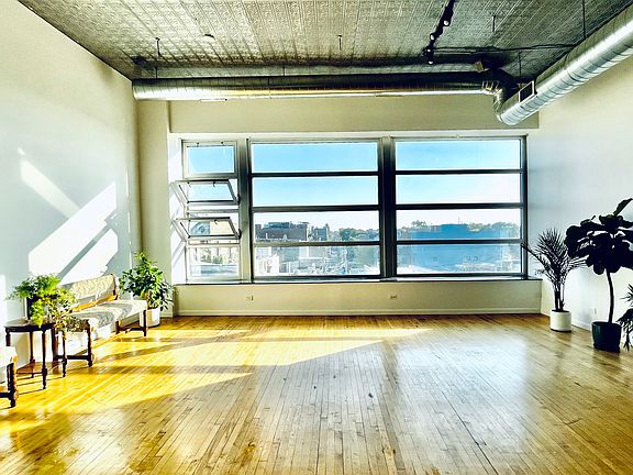2nd image of 2412 W North Ave #4E