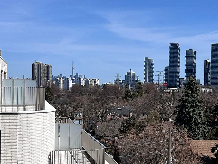 689 The Queensway #506 — Photo 20