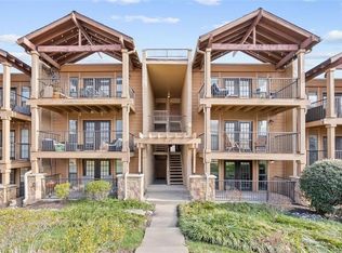 4727 Jarboe St APT 22, Kansas City, MO 64112