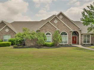 300 Lantana Dr, Granbury, TX 76049