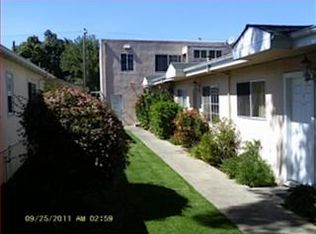 1129 Willow Rd, Menlo Park, CA 94025