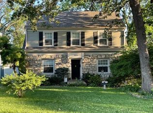 1621 W 50th St, Kansas City, MO 64112