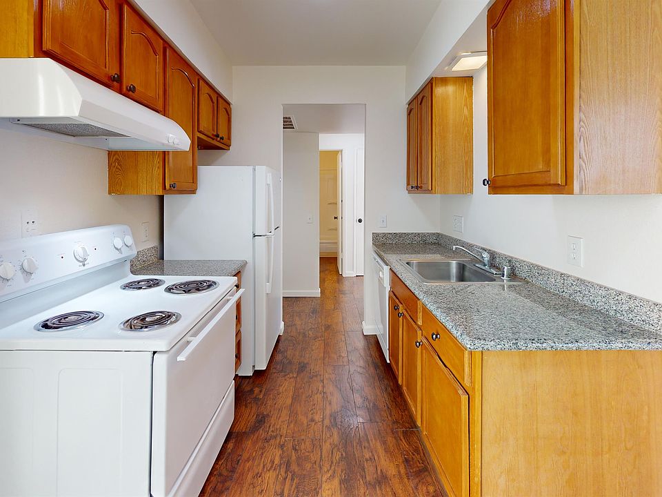 1st image of 715 Mary St #20