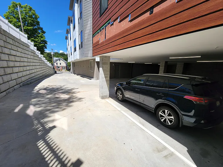 Ten Front Street — Photo 31