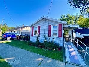 3rd image of 1900 Sheffield St