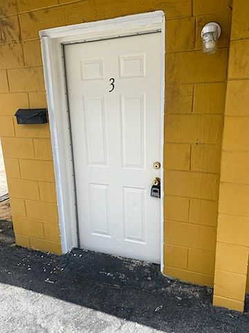 1st image of 1062 State Road 60 E APT 3