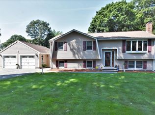 2 Lexington Farm Way, Billerica, MA 01821