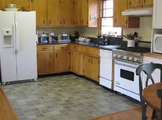 31 Sunset Beach Rd, Sag Harbor, NY 11963