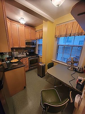 5th image of 314 41st St APT 601B