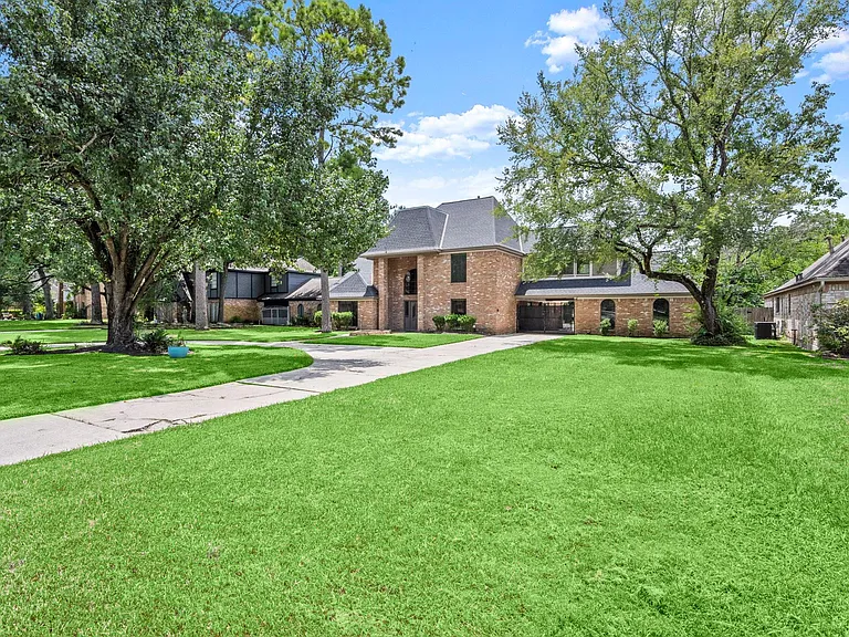 17627 Macrantha Dr — Photo 36