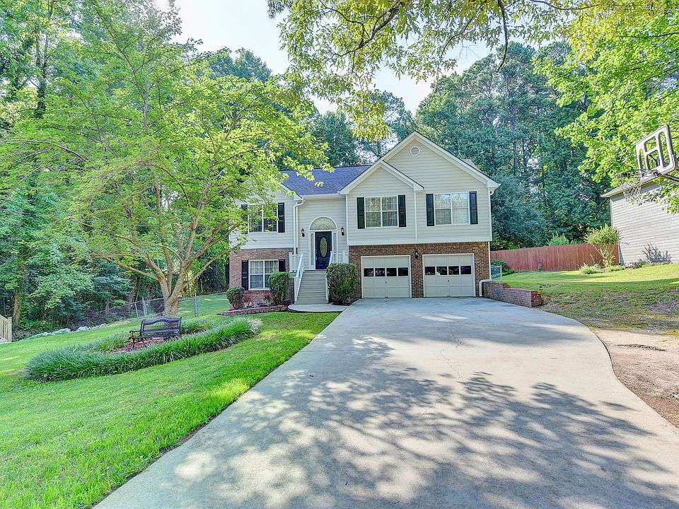 1st image of 2769 Lanier Dr