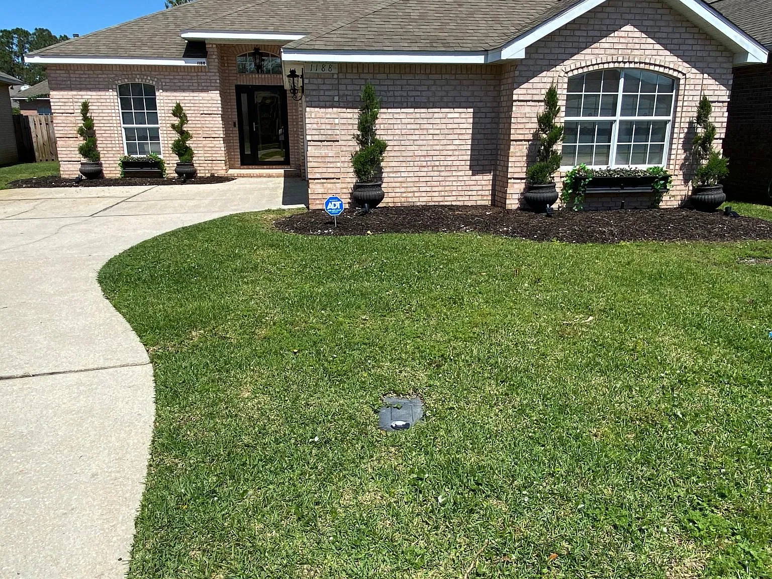 1188 Longwood Dr — Photo 2