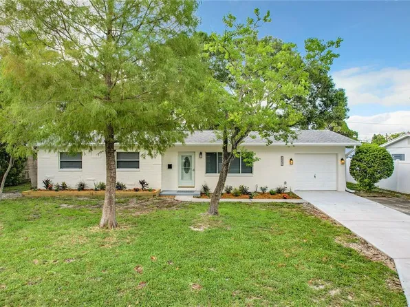 6957 George M Lynch Dr N, Saint Petersburg, FL 33702