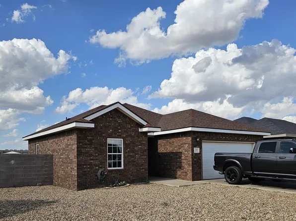 308 Almond Tree Ln, Clovis, NM 88101
