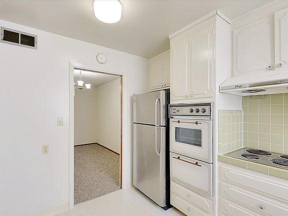 2nd image of 1575 8th Ave APT 2