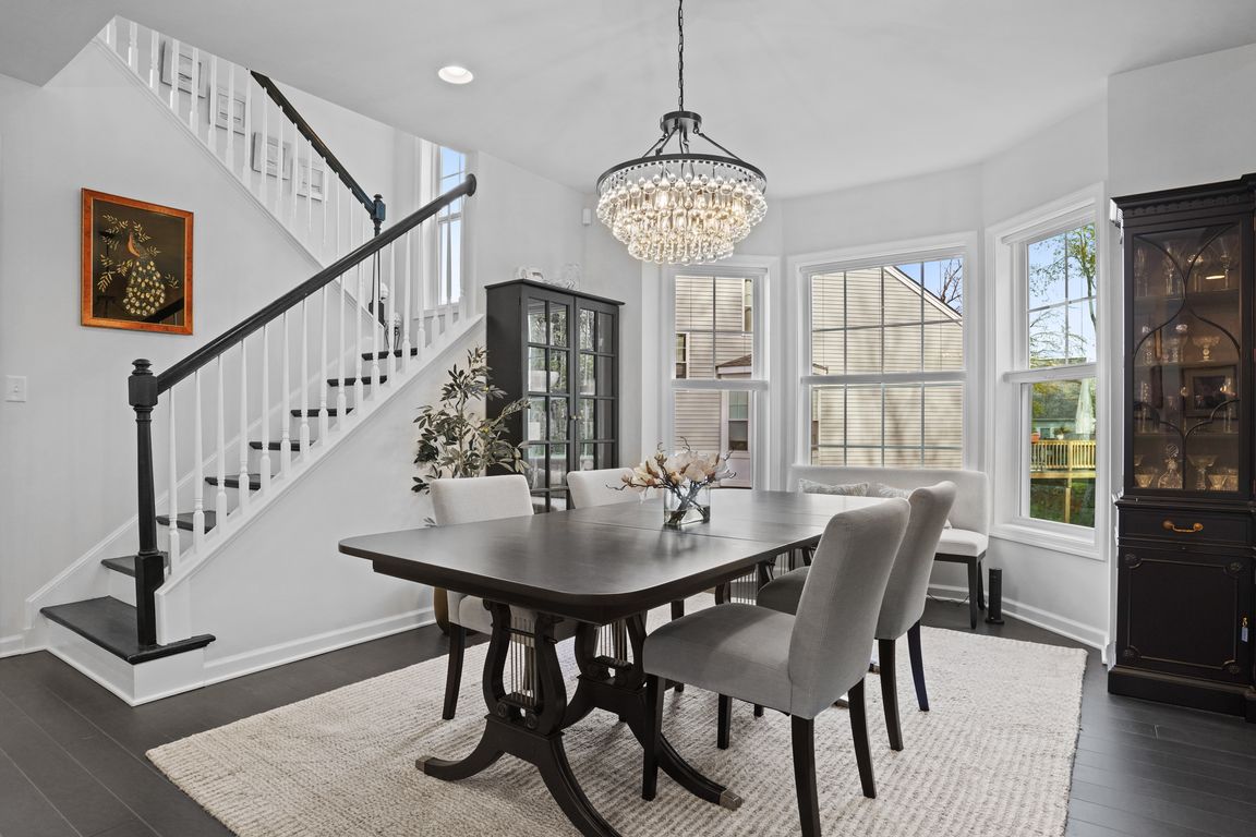 next background image