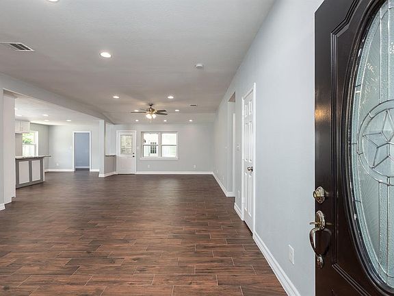 5th image of 2711 Fortuna Dr