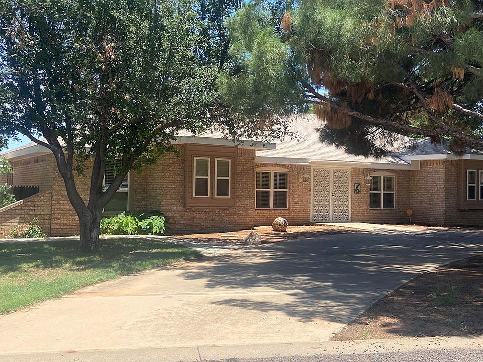 1st image of 6 Versailles Cir