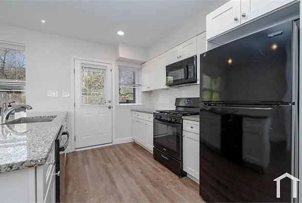 806 Benninghaus Rd — Photo 10