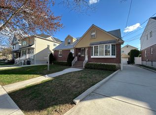 242 Cromwell Ave #1, Staten Island, NY 10305