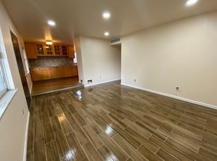 25527 Pennie St, Dearborn Heights, MI 48125