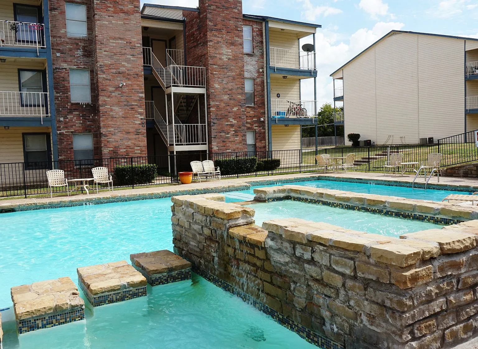 Easton Parc — Photo 1