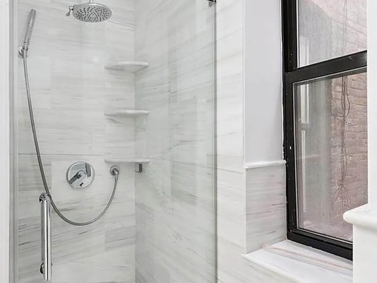 28 Bedford St #12 — Photo 3