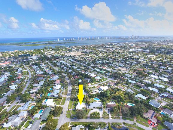 2nd image of 508 Lighthouse Dr