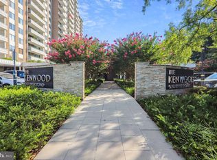 5101 River Rd APT 601, Bethesda, MD 20816