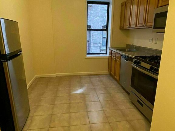 2nd image of 102 Convent Ave APT 5