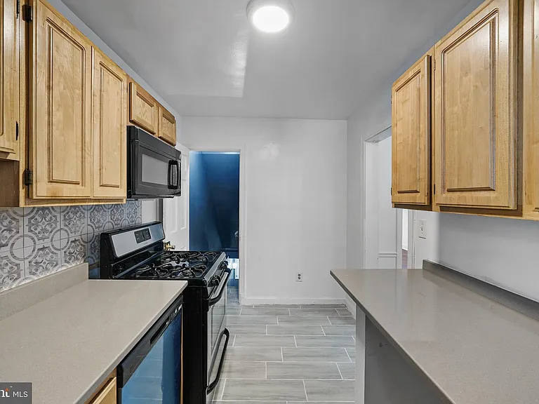 819 20th St NE — Photo 10