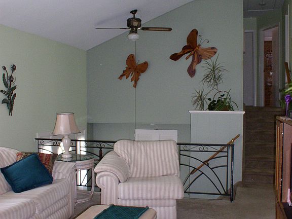 4th image of 135 Evans Dr