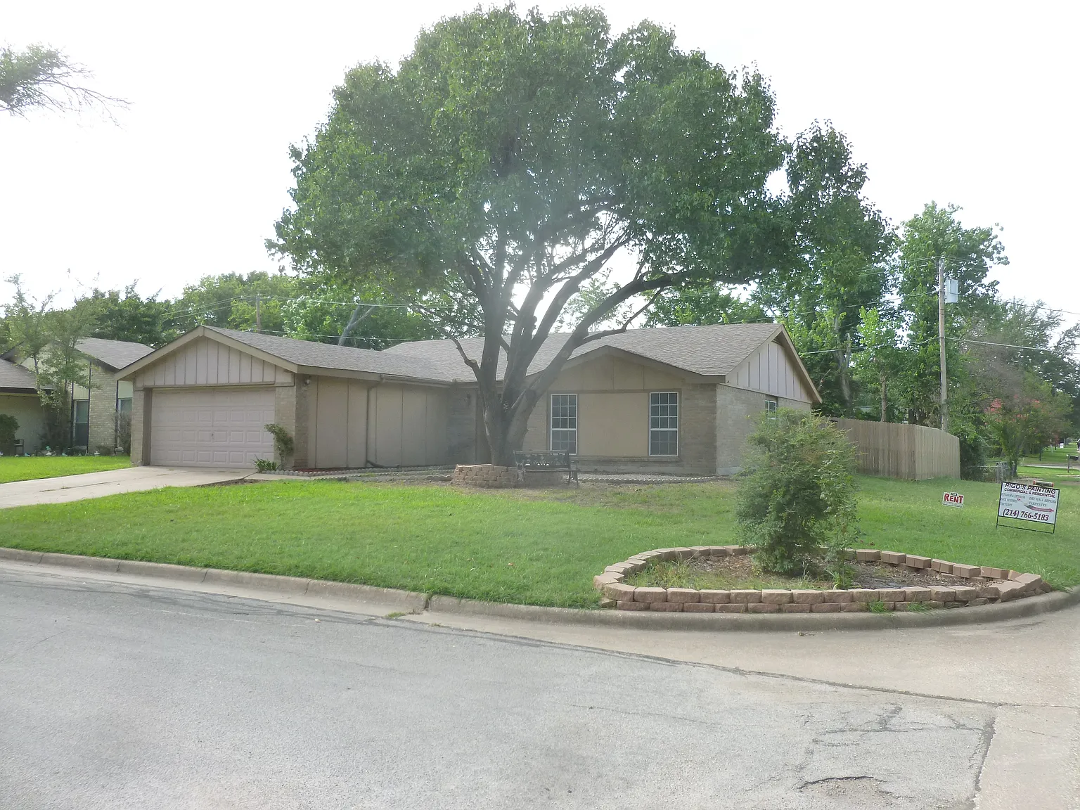 3 bed, 1952 sqft, $2,300 — Photo 1