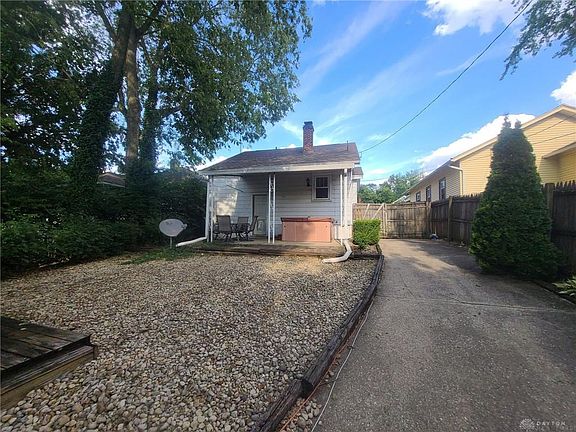 3rd image of 133 N Quentin Ave