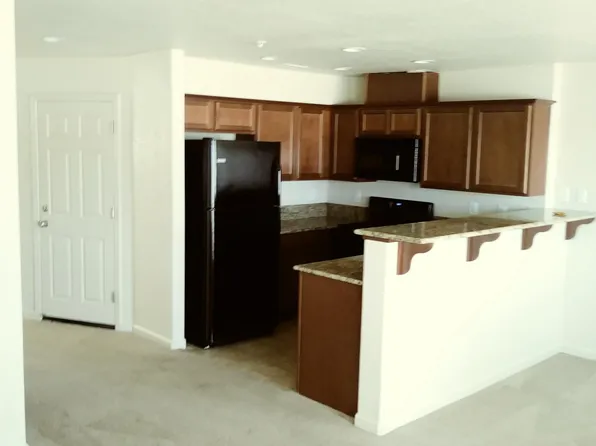 5790 Vista Serena Way APT 102, Sparks, NV 89436