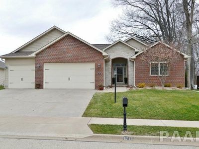 5715 W Charleston Ct, Peoria, IL, 61607