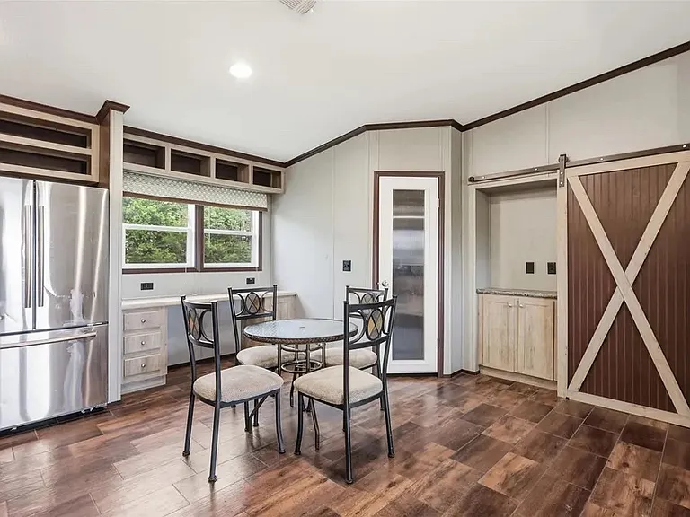 4196 Longneck Rd — Photo 11