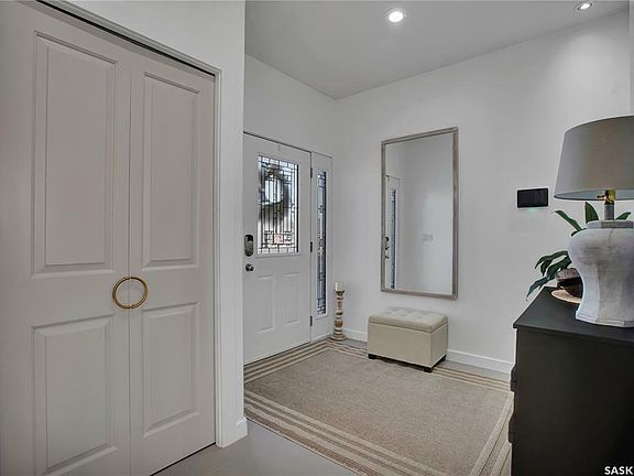 2nd image of 812 Rock Hill Ln