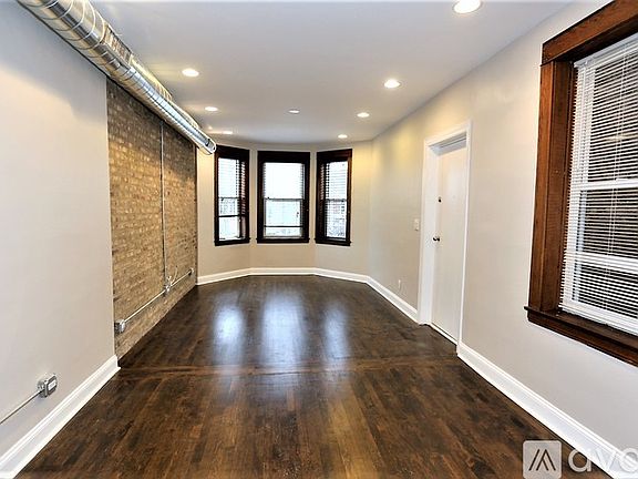 2nd image of 2647-49 N Sacramento Ave #26473