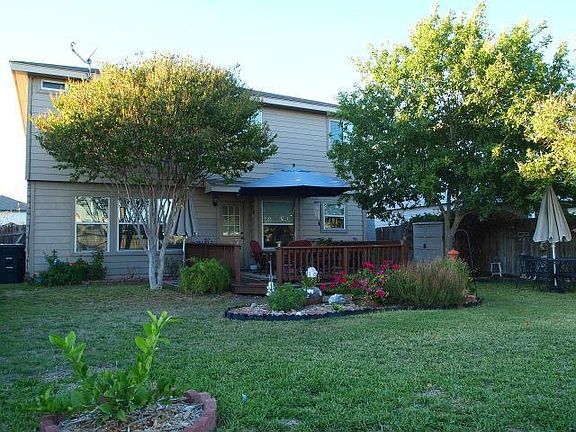 2nd image of 235 San Saba