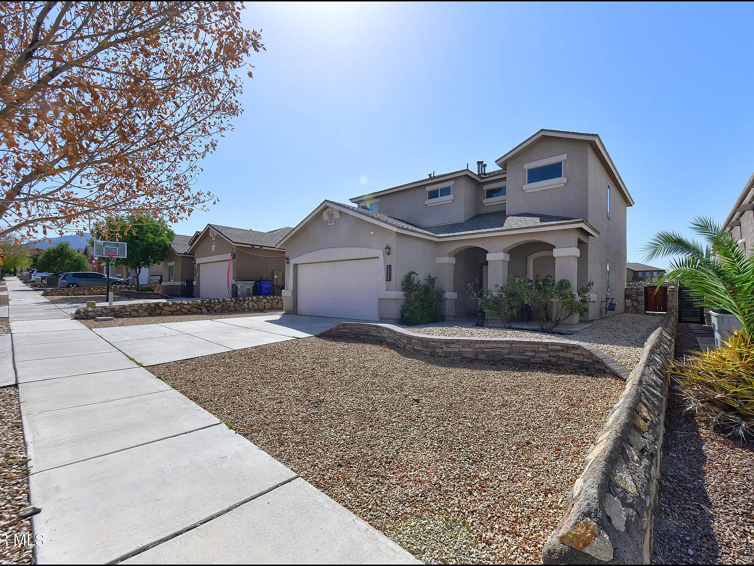 3 bed, 2.5 bath, 1841 sqft, $2,195 — Photo 3