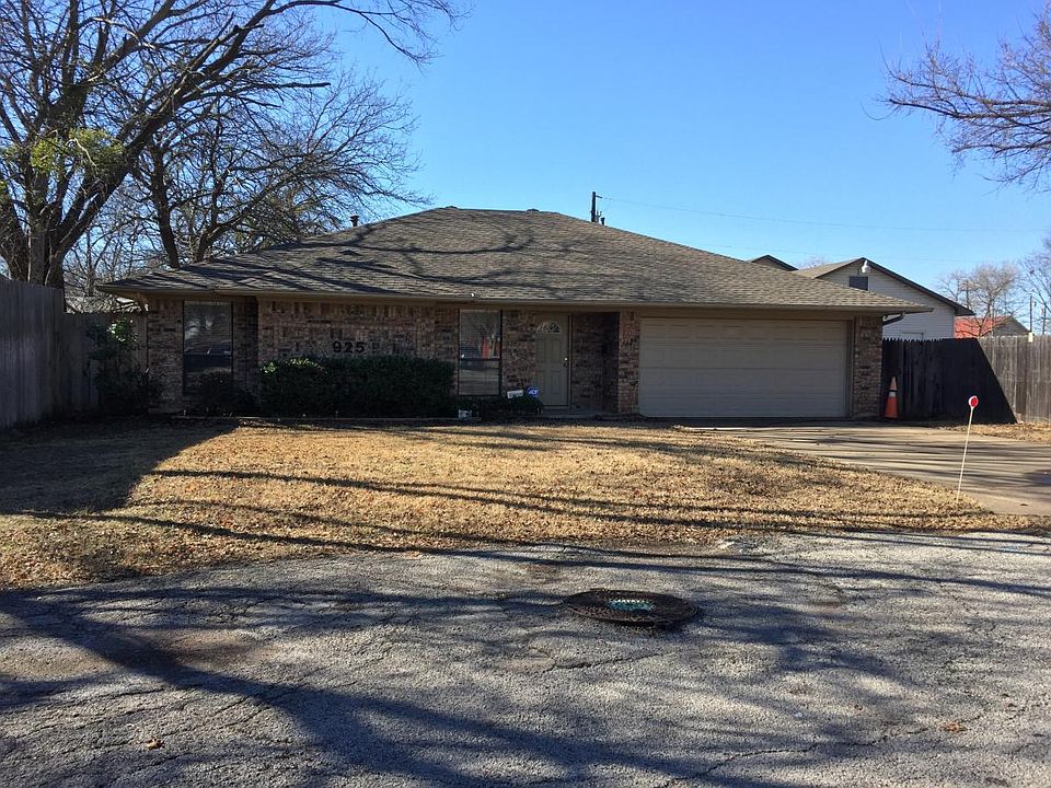 1st image of 925 Nancy Dr