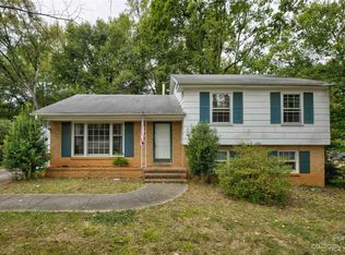 5914 Sharon Rd, Charlotte, NC 28210